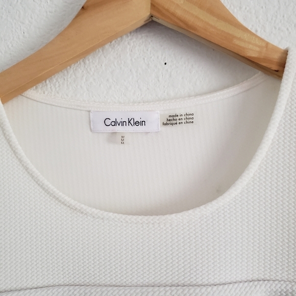 Calvin Klein off the shoulder black and white structure top - Picture 2 of 5